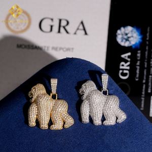 Vente flash : Pendentif gorille en moissanite VVS, argent sterling 925, moissanite glacée, testeur de diamant, bijoux avec certificat GRA - Product Image 1