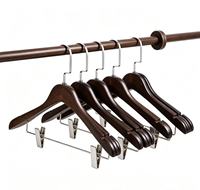 Cintres antidérapants en bois pour vêtements, personnalisables avec logo, pour hôtels, en hêtre, avec pince lotus, cintres de luxe en bois massif