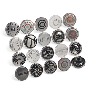 KUNSHUO-Chaqueta vaquera con logotipo personalizado, zamac y remaches, pantalones de zamak de metal plateado - Product Image 1