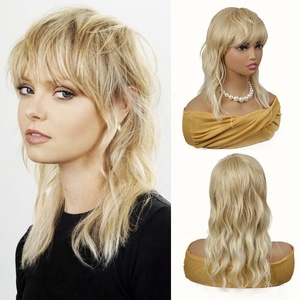 Nouvelle perruque synthétique ombrée pour femmes <span class=keywords><strong>cheveux</strong></span> ondulés de longueur moyenne <span class=keywords><strong>avec</strong></span> <span class=keywords><strong>frange</strong></span>, couleur blonde brune mélangée - Product Image 1