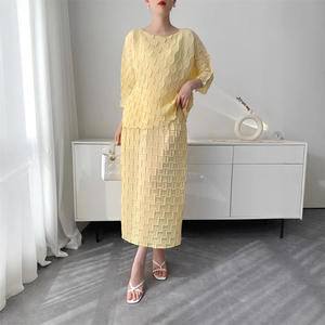 Traje Plisado Hecho a Mano Estilo Miyake para Mujer, Verano 2026, Top + Falda por Encima de la Rodilla, <span class=keywords><strong>Elegante</strong></span>, <span class=keywords><strong>Juvenil</strong></span>, Cómodo e Informal - Product Image 4