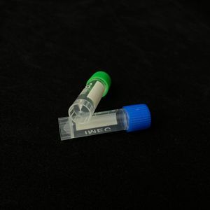 Tubo Criogénico Wei Hong de 1.8ml/2ml con Tapa de Rosca y Junta de Silicona para Almacenamiento en Frío - Product Image 1
