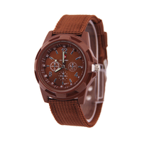 Montre-bracelet à quartz classique à succès pour hommes, bracelet en nylon tressé de luxe, montre numérique sportive quotidienne pour l'extérieur