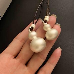 Collar Retro Chino de Plata Pura S925 para Mujer, Nuevo Diseño Geométrico con Esmeralda, Estilo Nicho y de Alta Gama con Sensación de Lujo Ligero - Product Image 2