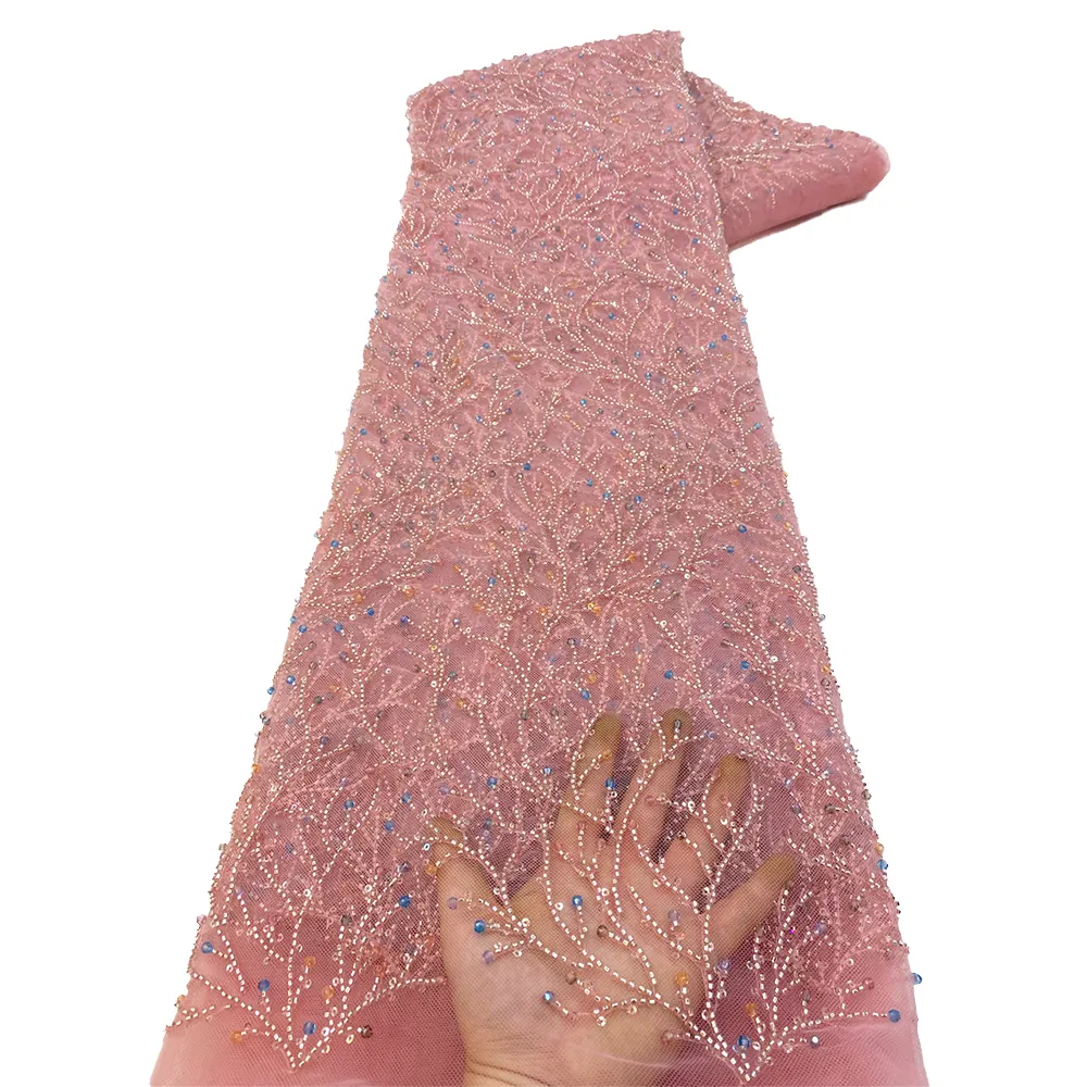 आई. आई. आई. पिंक बेड्स मोती फीद लक्जरी कढ़ाई वाले भारी पत्थरों के फीके कपड़े