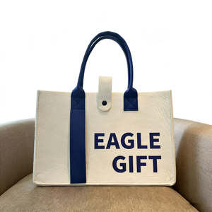 Bolso de mano ligero con diseño personalizado para mujer, ideal para viajes diarios, compras, resistente, lavable, bonito, de fieltro. - Product Image 6