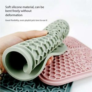 Tappetino in silicone personalizzato per cani, accessorio per ciotola, per alleviare le abitudini alimentari degli <span class=keywords><strong>animali</strong></span> domestici <span class=keywords><strong>verso</strong></span> gli <span class=keywords><strong>animali</strong></span> di piccola taglia - Product Image 4