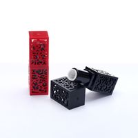 Tube à rouge à lèvres rétro de style chinois, noir et rouge, ajouré, carré, avec bouchon à vis en plastique, 3,5 g