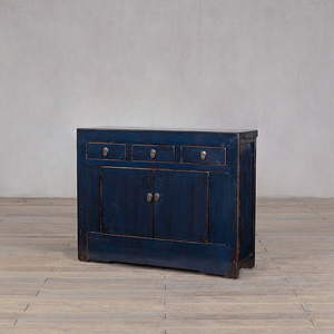 Credenza di Lusso in Stile Antico in Legno Massello con Tre Cassetti e Due Ante, Elegante Mobile per Hall di Hotel e Soggiorno - Product Image 1