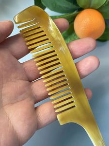 Peine de cuerno natural pulido a mano para un peinado suave del cabello suave en el cuero cabelludo e ideal para la rutina diaria del cabello - Product Image 6