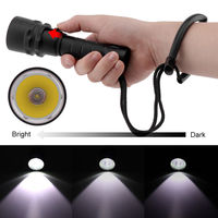 Lampe torche de plongée sous-marine professionnelle en aluminium, étanche IP68, rechargeable par USB, avec batterie 18650 et mode SOS