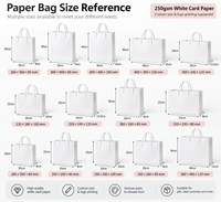 Sacs cadeaux de Noël personnalisés en papier cartonné blanc avec logo et poignées pour les achats de Noël, les vêtements et l'emballage de détail