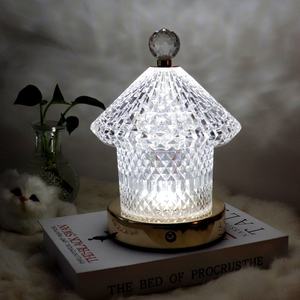 Lámpara de escritorio LED creativa de cristal, con carga USB, atenuación tricolor, táctil, para dormitorio, sala de estar, comedor, iluminación ambiental. - Product Image 6