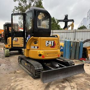 Mini-excavatrice compacte sur chenilles CAT 303.5E2 d'occasion, modèle 2023, pour travaux de construction et agricoles - Product Image 4