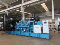 Grupo Electrógeno de Gas Natural Personalizado HM 1500kW Biogás 50/60 Hz Ahorro de Energía 85% Eficiencia Turbina Arranque Automático IP23 Refrigerado por Agua