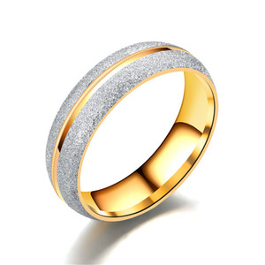Joyería <span class=keywords><strong>de</strong></span> acero inoxidable para parejas, <span class=keywords><strong>anillos</strong></span> <span class=keywords><strong>de</strong></span> mezcla <span class=keywords><strong>de</strong></span> doble color <span class=keywords><strong>de</strong></span> cristal chapado en oro <span class=keywords><strong>de</strong></span> 18k - Product Image 4