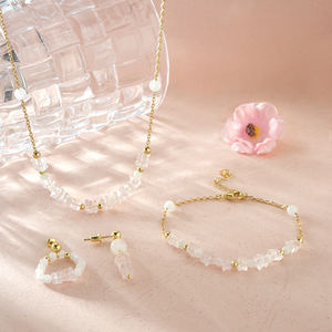 Vente en gros tendance Ensemble de bijoux pour femmes en or 18 carats Ensemble de bijoux de luxe pour filles Collier Boucles d'oreilles Bracelet - Product Image 1