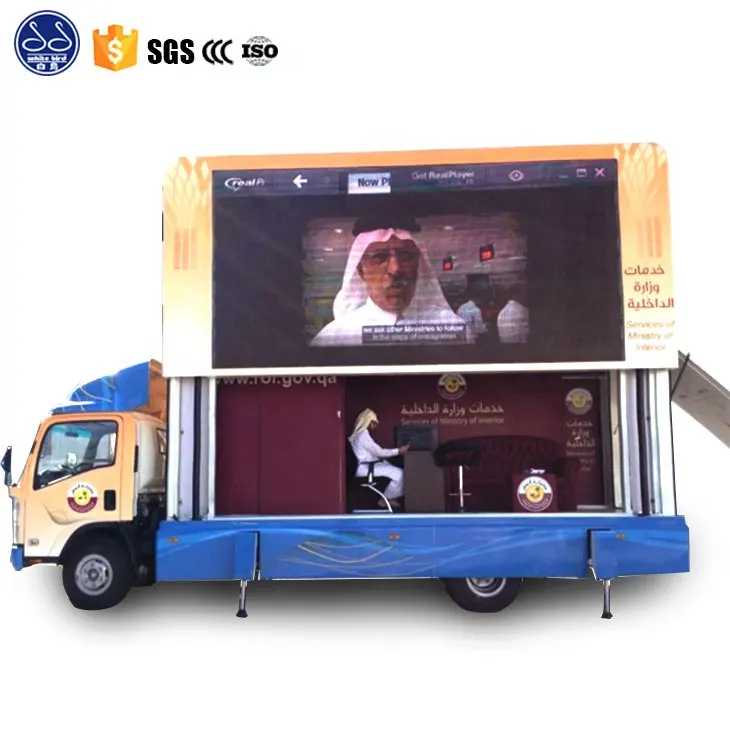 4x2 Right hand drive LED truck Euro 3 Mobile LED advertising truck for sale