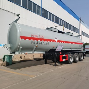 Semi-remorque citerne personnalisée de 30 000 L pour liquides chimiques, en acier inoxydable avec revêtement plastique, pour sodas et acides, à vendre - Product Image 2