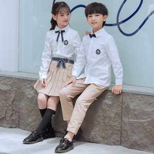 快適さとアイデンティティのための魅力的な韓国の中学校の制服 