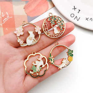 Nueva Aleación de alta calidad que gotea aceite chino hueco gato pulsera llavero pendientes accesorios DIY colgante con flecos - Product Image 3