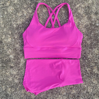 Ensemble de sport 2 pièces pour femme : Legging court taille haute couleur unie et brassière de sport dos croisé pour fitness, gym et yoga