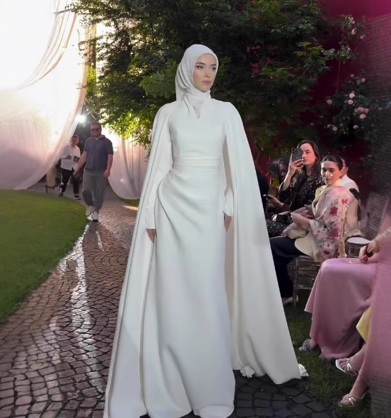 Elegant Muslim Engagement Dresses - Tiered & Long-Sleeved
