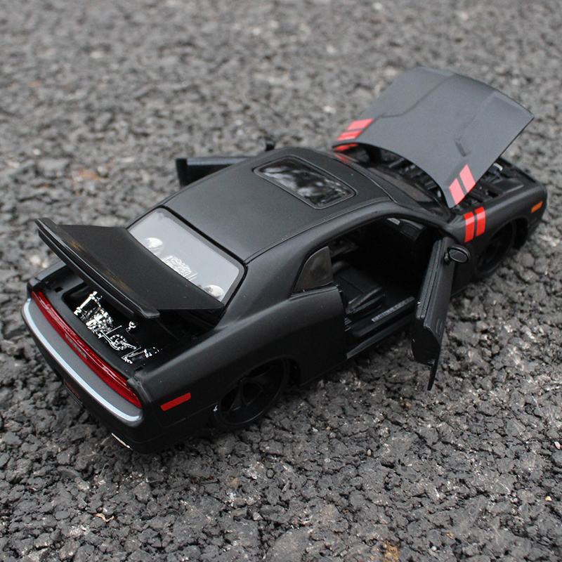 Maist1/24ダイキャストモデルカーダッジチャレンジャーメタル