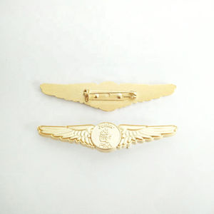 Литой под давлением 3D значок крыла позолоченный цинковый сплав сувенирные подарки для авиакомпании с акрилом - Product Image 6