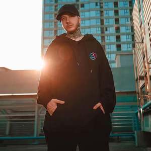 Sudaderas con capucha de manga larga Parejas Hip-Hop Streetwear Serigrafía Sudadera con capucha Sin bolsillos Street Pullover Top Sudaderas de gran tamaño - Product Image 3