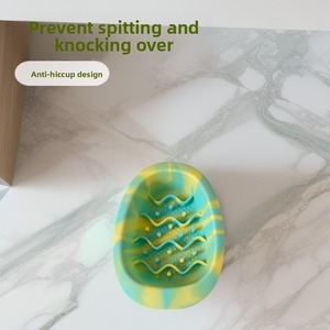 Comedero de Silicona Antideslizante con Degradado de Color para Perros y Gatos, Anti-Asfixia, Anti-Derrames, Plato para <span class=keywords><strong>Comida</strong></span> de Perros Medianos y Pequeños - Product Image 2