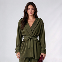 Vente en gros directe de la source : Veste plissée élégante à capuche taille unique pour femme, idéale pour l'automne
