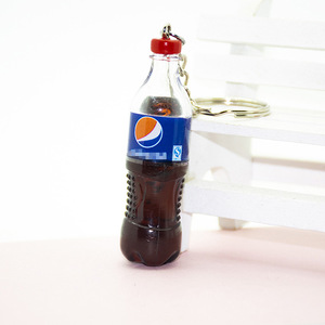 Mini chai nước giải khát Keychain Mặt dây chuyền bán buôn mô phỏng có ga chai nước giải khát mô hình Keychain món quà nhỏ mặt đất tiếp thị - Product Image 4