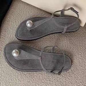 Sandalias Planas de Piel Vacuna con Tira en T y Punta Descubierta, Versátiles y Elegantes, con Perlas Blancas Australianas, para Mujer - Product Image 1