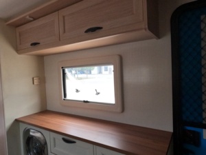 Autocaravana de Aluminio Ligera de Estilo Europeo para 4 Personas, Remolque de Viaje Moderno y Elegante para Turismo y Ocio - Product Image 6