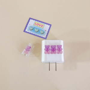 Juego <span class=keywords><strong>de</strong></span> funda <span class=keywords><strong>de</strong></span> cargador para iPhone 18W/20W cubierta <span class=keywords><strong>de</strong></span> cabeza <span class=keywords><strong>de</strong></span> <span class=keywords><strong>carga</strong></span> <span class=keywords><strong>de</strong></span> EE. UU. gradiente suave caramelo oso decoración <span class=keywords><strong>Cable</strong></span> mordedura Protector para relámpago - Product Image 4