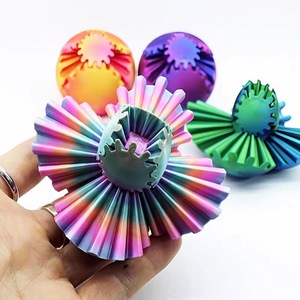 كرة تروس متغيرة الألوان بتدرج لوني، دوران ميكانيكي هادئ، لعبة مطبوعة ثلاثية الأبعاد لتخفيف القلق - Product Image 1