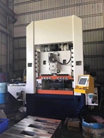 Machine de forgeage à froid automatique pour la fabrication de boulons, équipement de fabrication de boulons à haute vitesse pour l'automobile et la construction