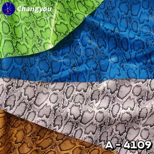 A-4109 PU nhân tạo da rắn in vải bóng thân thiện với môi da tổng hợp cho túi sofa tùy biến cho đồ nội thất - Product Image 5