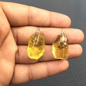 2 uds colgante hecho a mano de plata de ley 92,5 con piedra preciosa de cuarzo limón Natural encanto áspero sin tratar para regalo - Product Image 4