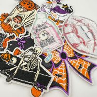 Patchs brodés Halloween à thermocoller ou à coudre avec motifs Sorcière, Canard, Chauve-souris, Lèvres de vampire, Citrouille, Chat, Squelette, Corbeau
