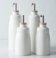 Bouteille de distributeur d'huile d'olive en céramique en stock restant de burettes en céramique en grès avec bec verseur 400 onces pour la cuisine