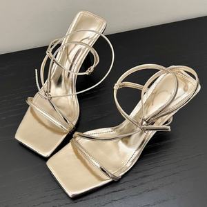 Sandalias de Tacón Cuadrado Baratas para Verano, Sandalias de Tiras de Cuero con Tacón Alto para Mujer - Product Image 1