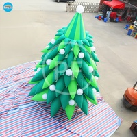 Décoration extérieure géante personnalisée Arbre de Noël gonflable Ornements de ballons pour arbres de Noël gonflables avec lumière