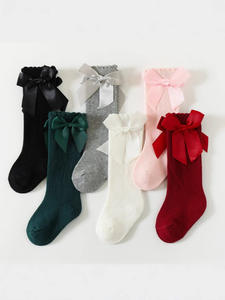 Vente en gros Chaussettes hautes colorées pour bébés filles au genou pour tout-petits Bas tube à volants avec nœud - Product Image 2