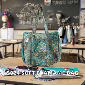 Bolso Tote Acolchado de Felpa, Gran Capacidad, Bolso de Hombro con Cierre de Cremallera, Diseño Floral Suave para Viajes Diarios - Product Image 2