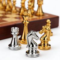Jeu d'échecs en métal plaqué or et argent de luxe, personnalisé, avec boîte en bois pliable, pour cadeaux de collection et décoration