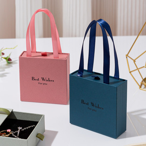 Boîte cadeau portable en carton recyclé de haute qualité avec insert en <span class=keywords><strong>feutre</strong></span> <span class=keywords><strong>noir</strong></span>, options de couleur personnalisables pour bagues - Product Image 3