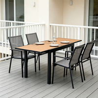 Mesa de Comedor para Patio HOMFUL con Superficie de Listones de WPC con Aspecto de Madera, Mesa de Comedor Extensible de Dos Piezas de Aluminio para Jardín Exterior