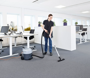<span class=keywords><strong>Aspirateur</strong></span> sec commercial <span class=keywords><strong>Nilfisk</strong></span> VP300 900W, faible niveau sonore, pour bureaux, hôtels, nettoyage <span class=keywords><strong>industriel</strong></span> - Product Image 6